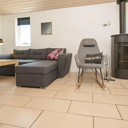 Casa de Férias Holiday Home Sjolund